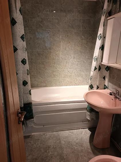 Apartament cu 2 camere in Vulcan pe bulevardul Mihai Viteazul. Bl D2. Pre? 15500 euro negociabil. - 2