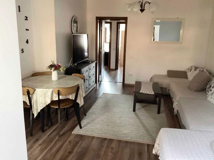 Proprietar vand Casa spatioasa mobilata Sanpetru Cartier rezidential - 6