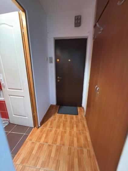 Garsoniera langa  metrou N Grigorescu, bd. Camil Ressu, nr. 33 - 2