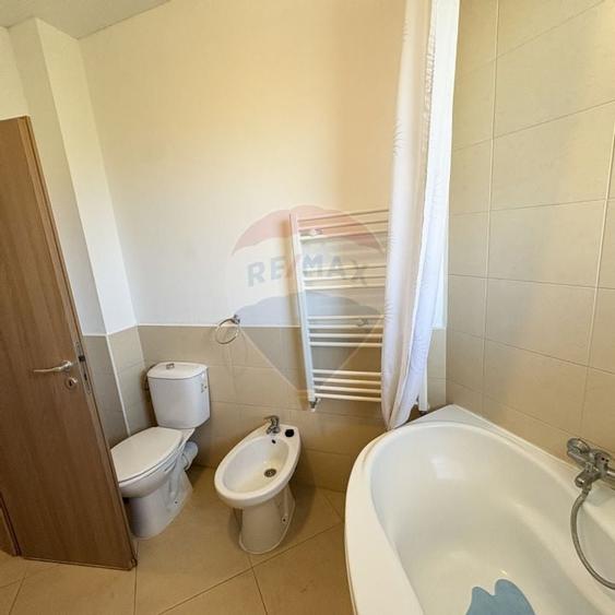 Apartament cu 3 camere de inchiriat - 9