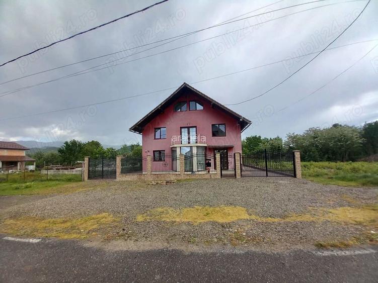Vand casa la cheie in O?elu Ro?u Vand casa la cheie in O?elu Ro?u