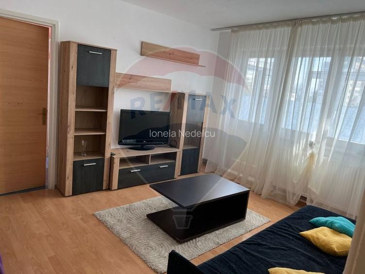 Apartament cu 2 camere de inchiriat in zona Cornisa - Piata Sud Apartament cu 2 camere de inchiriat in zona Cornisa - Piata Sud