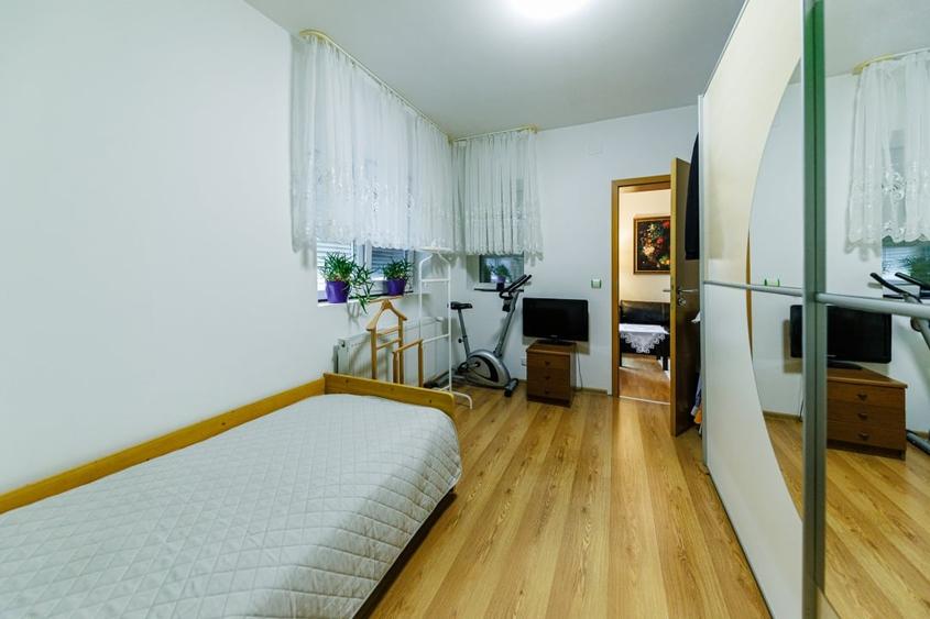 Casa mare 5 camere+casa mica, panouri, curte amenajata – Giroc, Comision 0 - 34