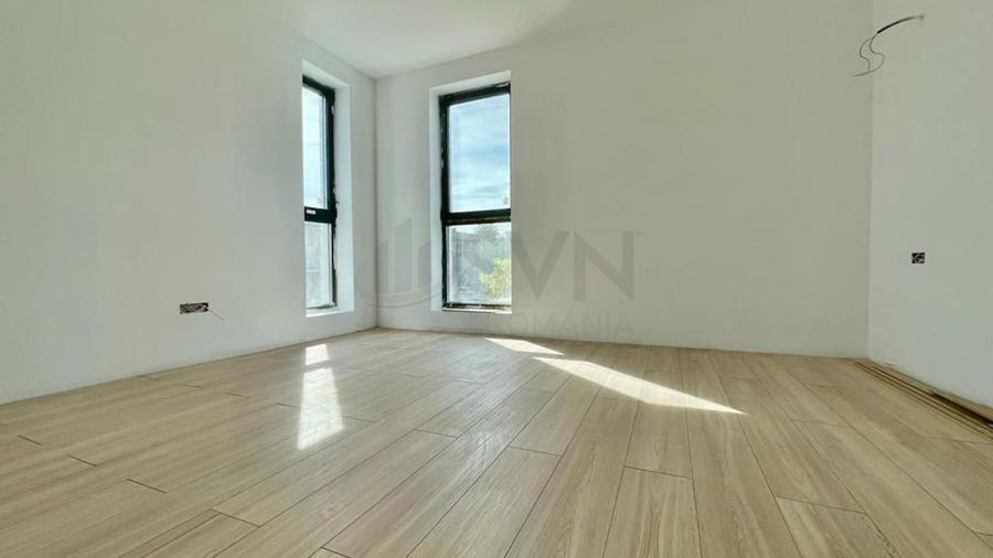 REV2002487 Casa superba 6 camere cu teren 350 mp - 11