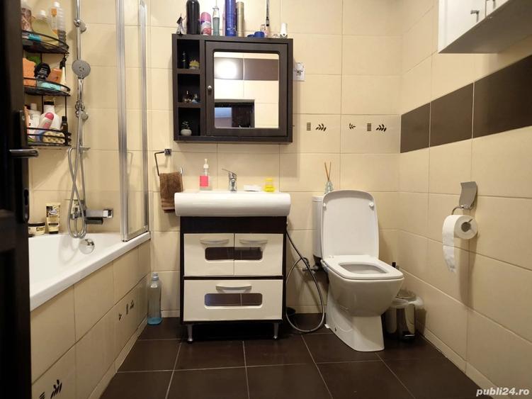 Corp de casa - Pia?a Uniri. - 7