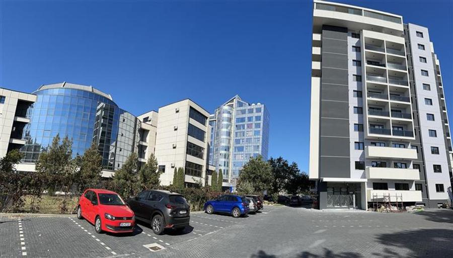 Bloc nou - langa Universitatea Bacovia si Primarie - 2 camere - mobilat si utila - 1