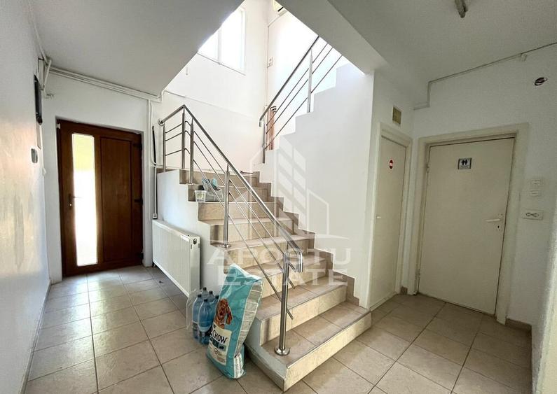 Casa cu 5 camere, 2 bai, pretabila pentru birouri. Girocului - 3