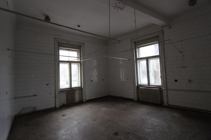 Imobil pretabil cladire de birouri, clinica medicala - Central - 14