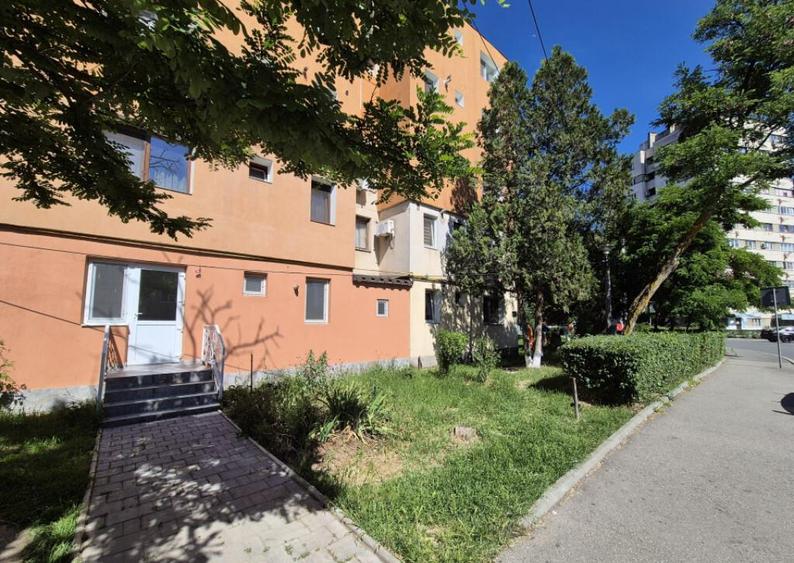 Spa?iu comercial, Ale. N.Titulescu, col? cu str. Minerilor - 10