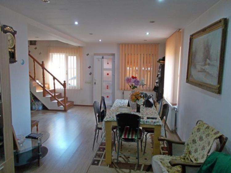 Vila, P+M, Giroc, vatra satului, 5 camere, teren 274mp - 1