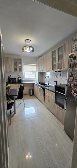 Apartament cu 4 camere decomandat în Vest