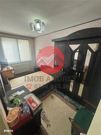 Apartament 3 camere decomandat, 62 mp, etaj 2, zona Taxe si Impozite, - 2