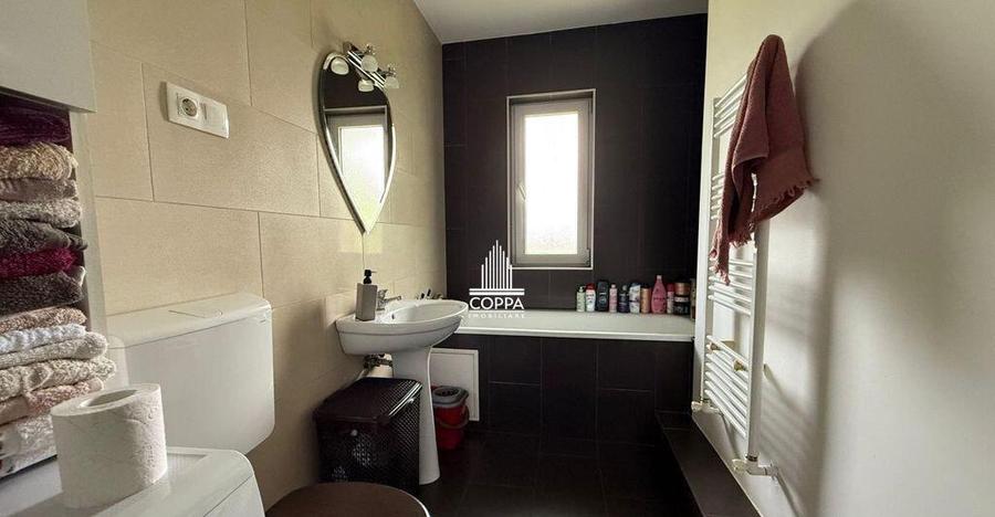 Apartament de vanzare 3 camere strada Rozelor - 4