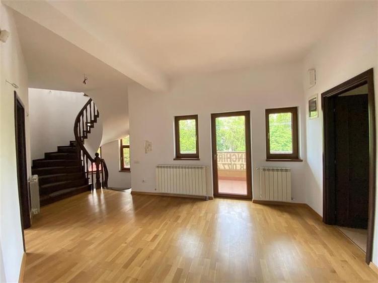 Vila de inchiriat langa metrou Aurel Vlaicu - pretabila birou - 2