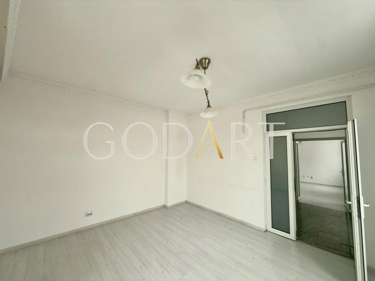 Vila spatioasa | Complet renovată | Central - 10