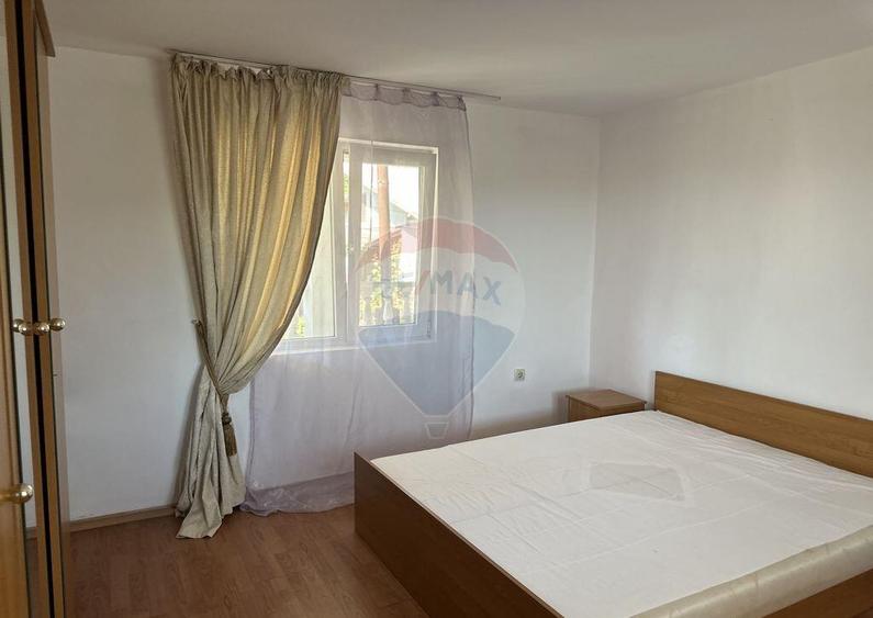 Casa spa?ioasa in Ciritei, gata de mutat - 9