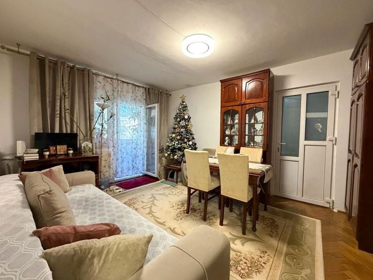 NOU!!! 2 Camere - Bucatarie Inchisa - Aradului Mall - 90.000 Euro - 1