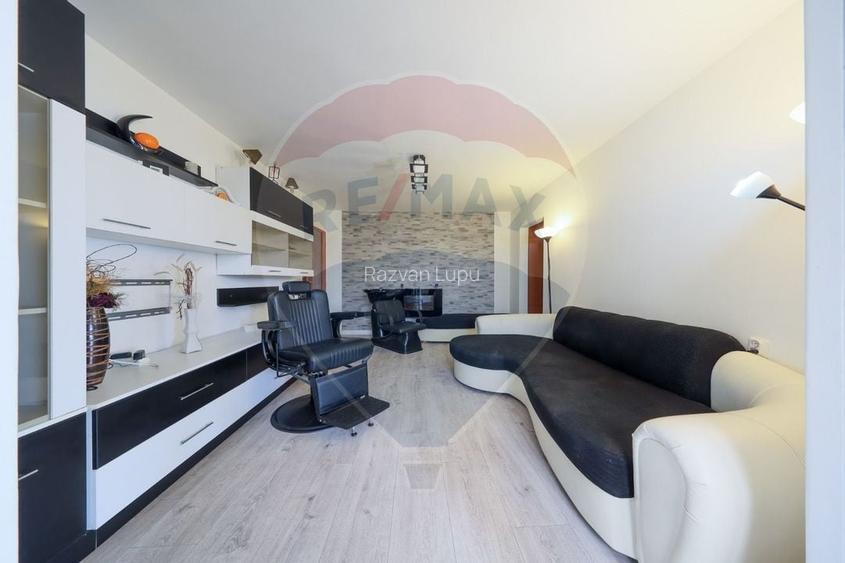 Spatiu comercial / birouri cu intrare separata din strada