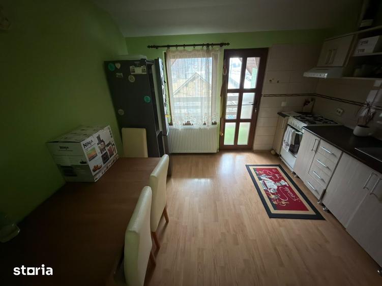 Casă cu 6 camere cu Teren 730 Mp în Central