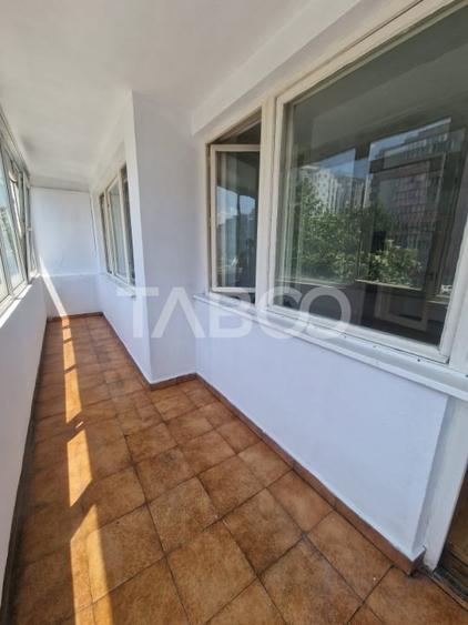 De vanzare apartament 2 camere Obor balcon mare proximitate excelenta - 12