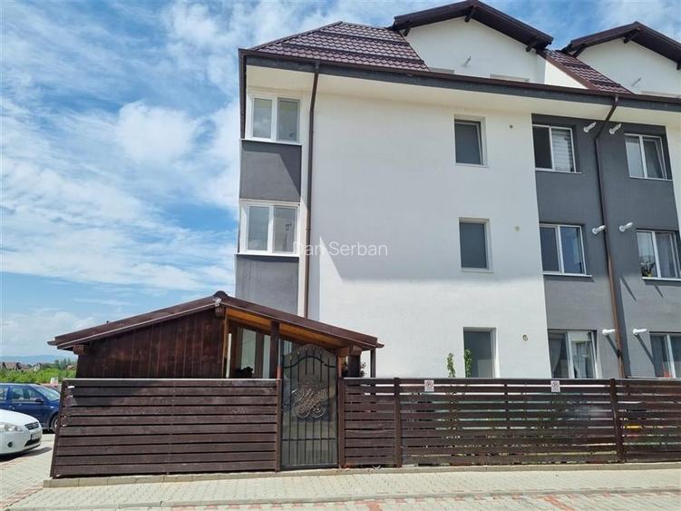 Apartament de doua camere cu teren de 300 mp pe CF  zona Sanpetru