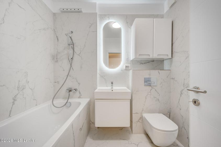 Apartament 2 camere cu vedere la lac in GranVia LakeView - 8