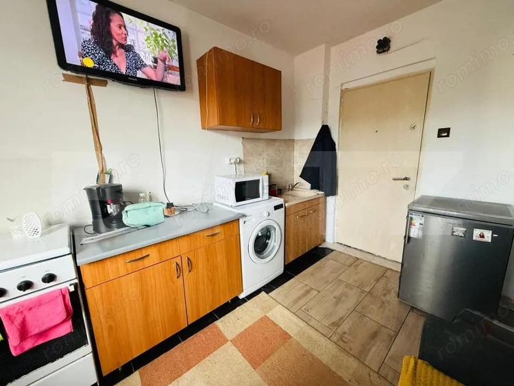 Camara camin cu loc de parcare si baie proprie-zona Florilor - 2