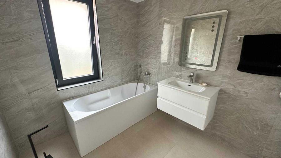 Casa individuala parter , Balotesti, 4 camere, teren 450 mp - 1