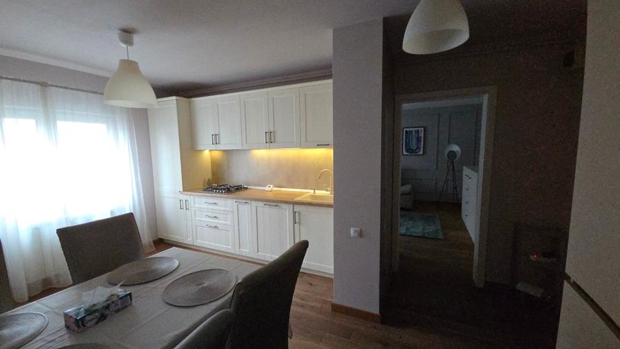 Apartament spatios si modern de inchiriat - 2