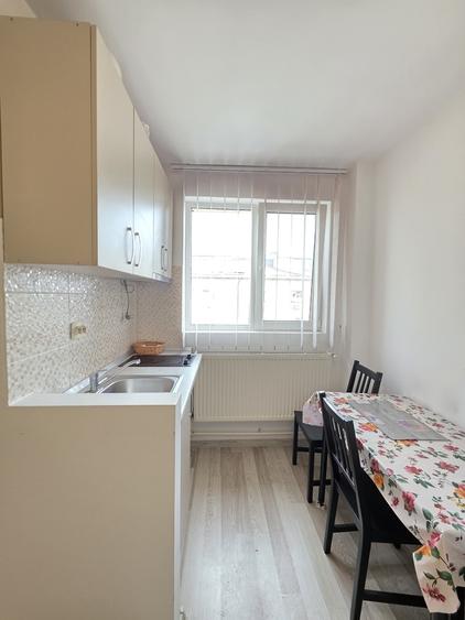 Piata Trapezului, Aleea Mizil, 5 minute metrou - 2