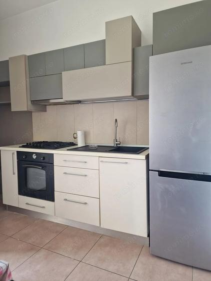 Apartament cu 3 camere decomandat, mobilat în Mărășești