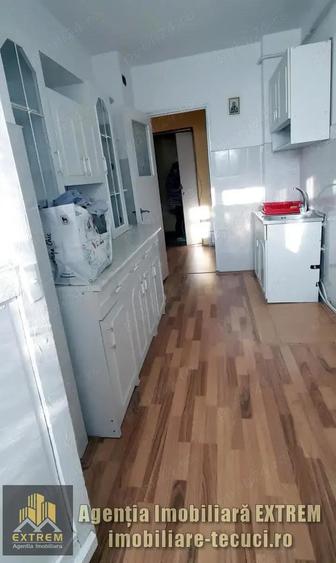 Apartament 3 camere, 75mp, etaj 4, foarte spa?ios, zona Cina din Tecuci - 7