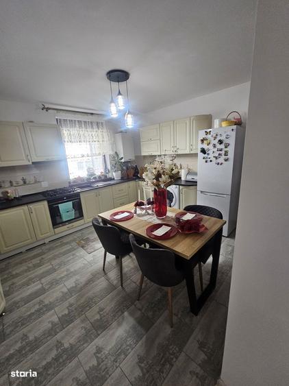 Apartament 3 camere, living plus terasa, parter, zona Nord . - 9