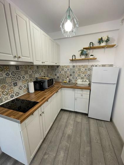 Vand studio zona Alezzi | 3 minute pana la plaja - 4