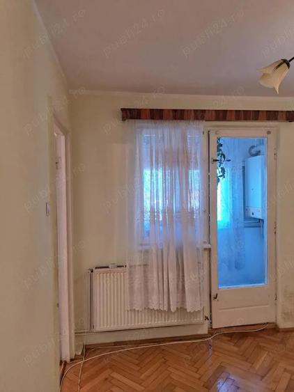 Apartament 2 camere de vanzare , 14 MAI , Nufarului , et. 4 semidecomandat , 41.500 euro neg . - 2