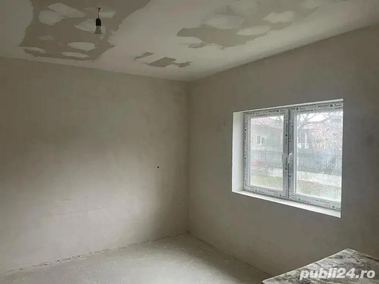 casa de vanzare in Vadu Crisului - 2