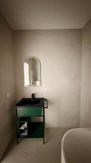 Apartament cu 2 camere semidecomandat în Turnișor