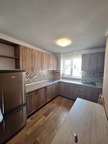Apartament 3 camere de închiriat Apartament 3 camere de închiriat