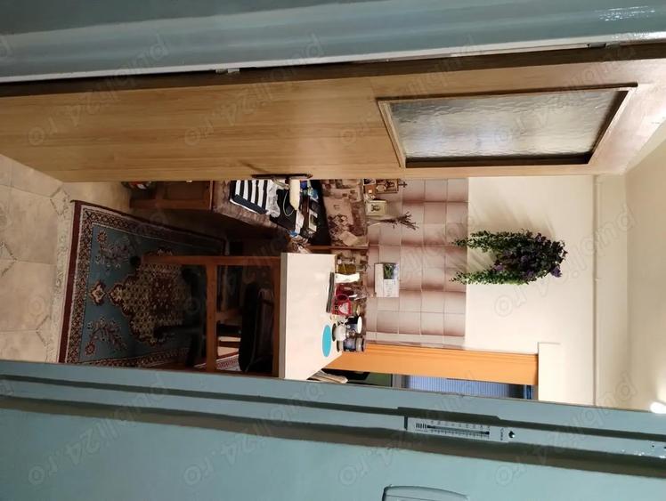 schimb apartament 2 camere decomandat et.3 cu similar parter sau et.1 - 1