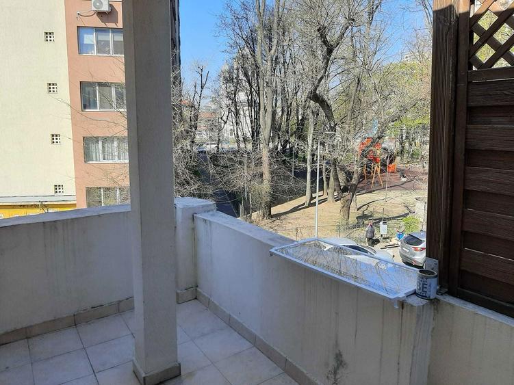 Inchiriez apartament 4 camere Unirii - 4