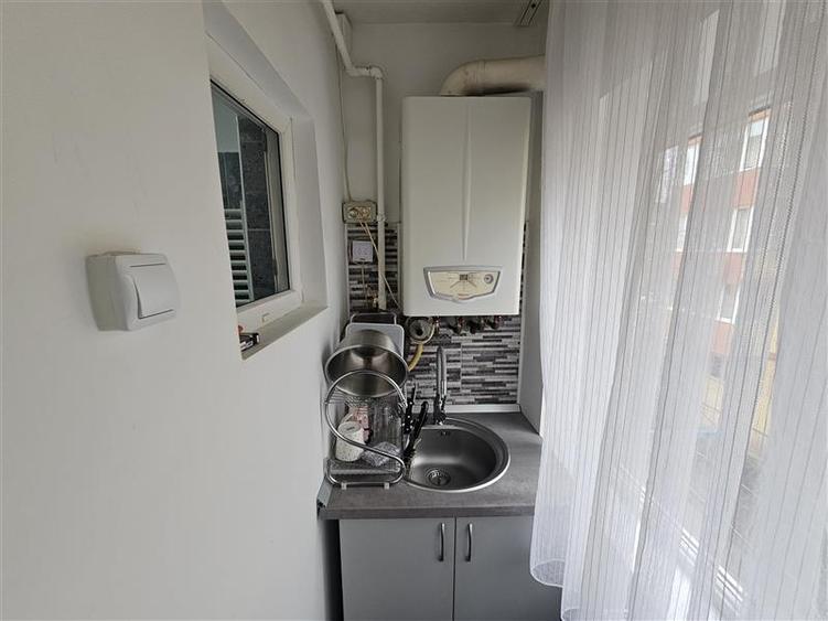 Resita, Garsoniera, Renovata, Mobilata+Utilata, Et. 2, Micro 4 - 8