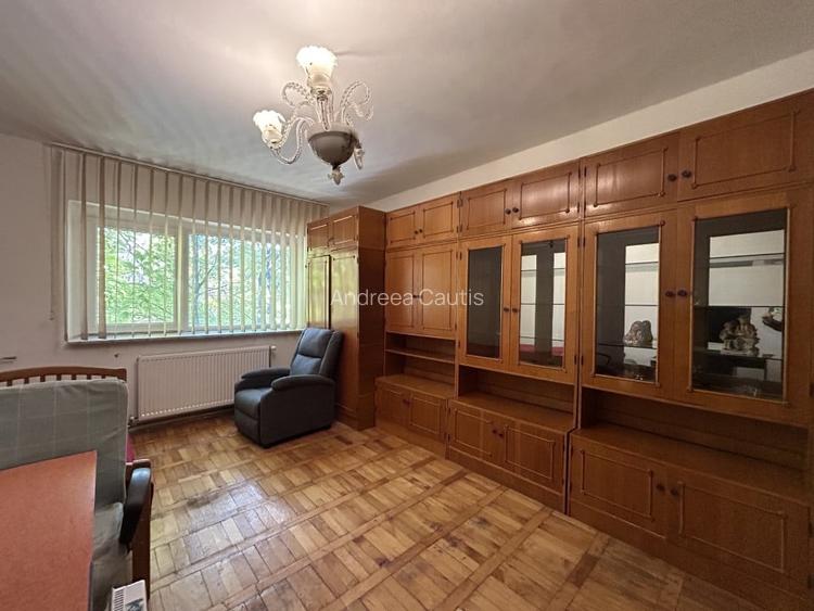Apartament 2 camere, decomandat, etajul 1, 52mp, zona Steaua Apartament 2 camere, decomandat, etajul 1, 52mp, zona Steaua
