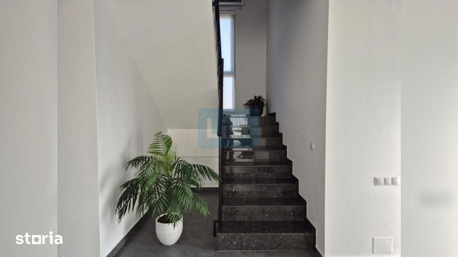 Casa ultrafinisata, garaj, panouri fotovoltaice - 16
