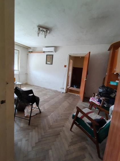 Apartament cu 2 camere semidecomandat, mobilat în Dristor