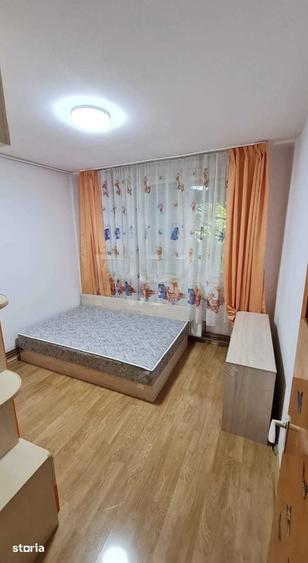 Apartament cu 3 camere semidecomandat în Drumul Taberei