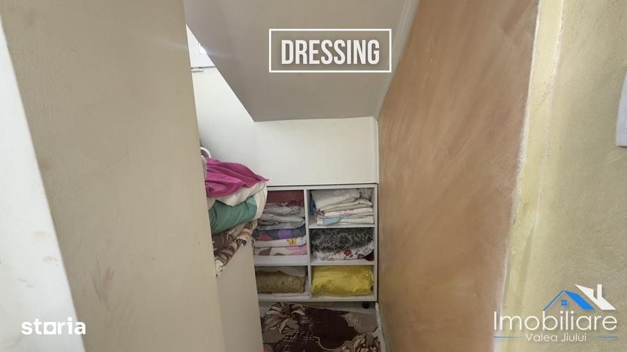 Apartament cu 4 camere în Petros