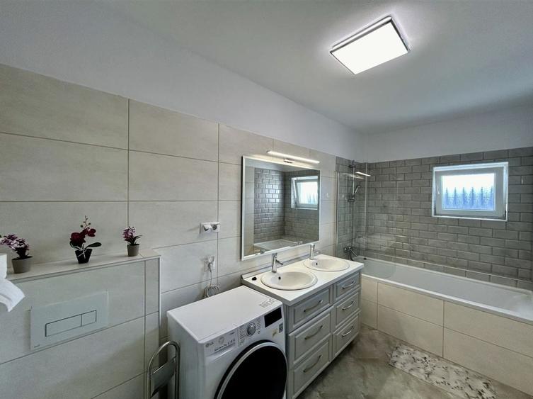 Apartament cu 4 camere în Piața Cluj