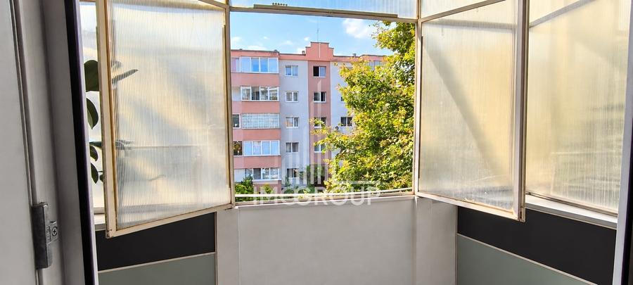 Apartament cu 4 camere decomandat în Plopilor