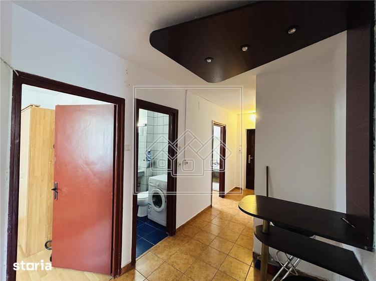 Apartament cu 2 camere decomandat în Terezian