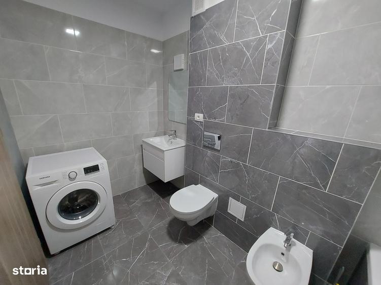 Apartament cu 2 camere decomandat în Tractorul
